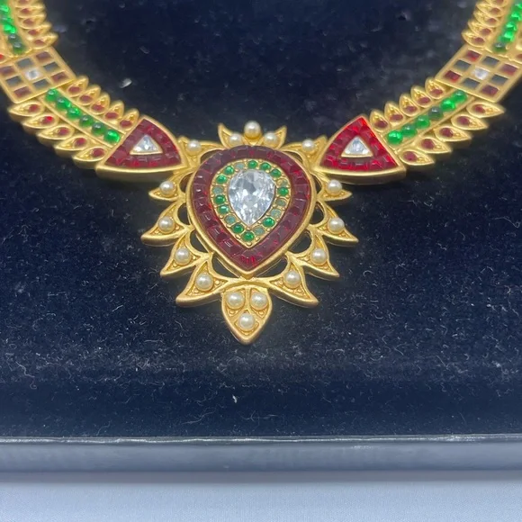 Franklin Mint Gold and Green Necklace with Red Accents - Picture 4 of 12